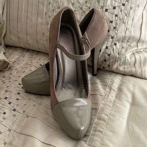 Sexy Suede & patent platform pump